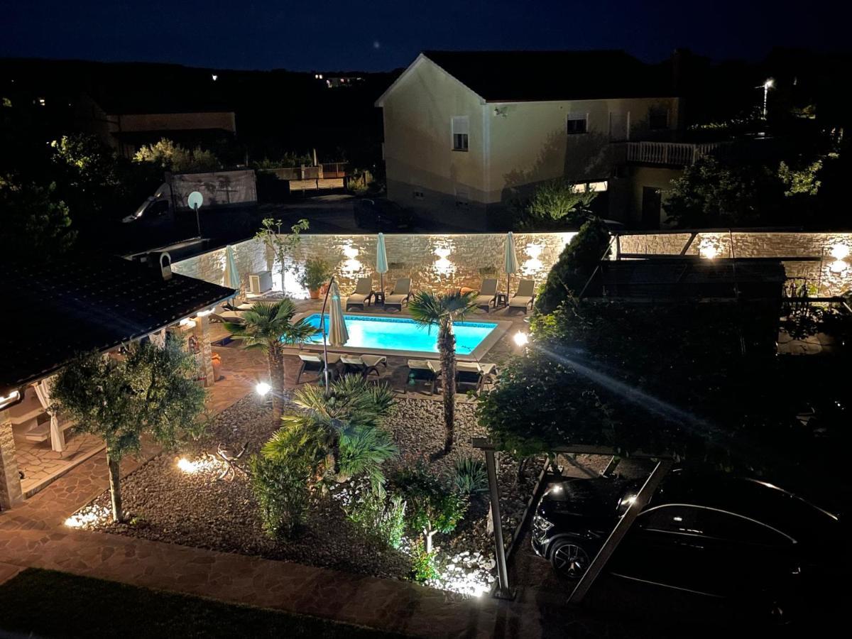 Guest House Antonella Malinska Luaran gambar