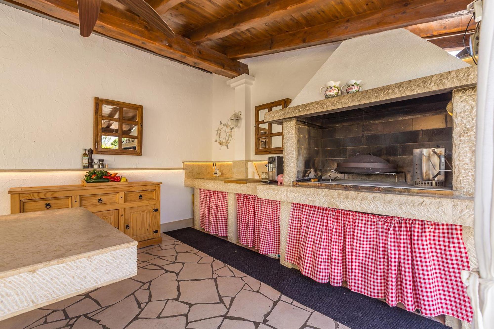 Guest House Antonella Malinska Luaran gambar